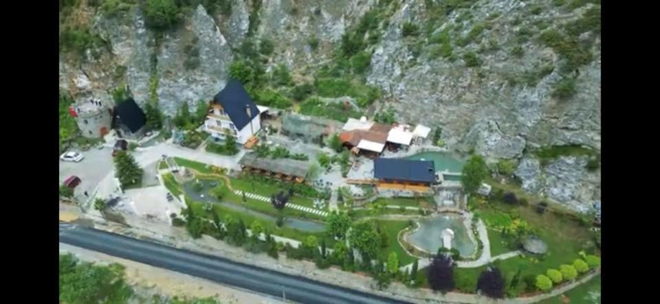 Hotel Dibra Park Agrotourism Peshkopi Exterior foto
